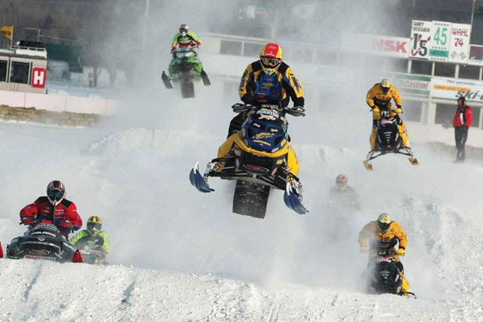 Pierre-Olivier Chiasson et Marco De Francesco courtiers immobiliers - RE/MAX D'ABORD à Valcourt